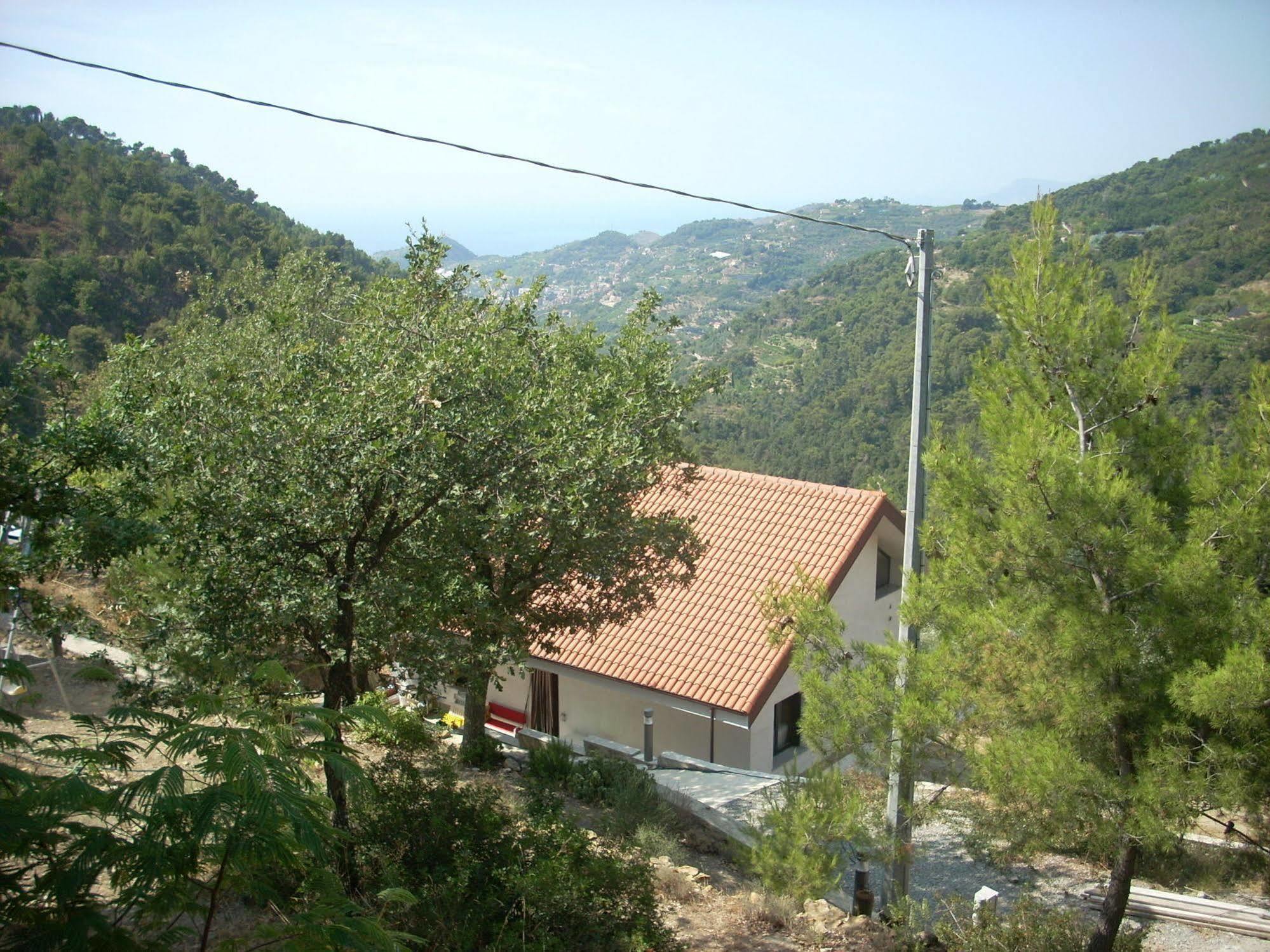 B&B L'Intrigante Seborga Bagian luar foto