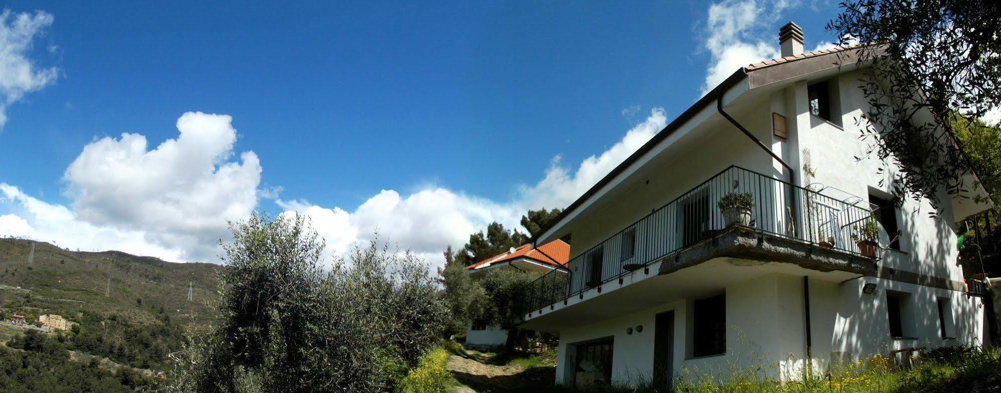 B&B L'Intrigante Seborga Bagian luar foto